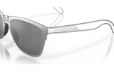 Päikeseprillid OAKLEY Frogskins Ti Raw Ti Prizm Black Polarized