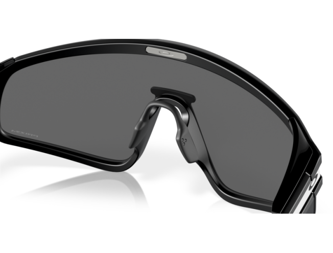 Päikeseprillid OAKLEY Latch Panel Matte Black Prizm Black Matte Black Prizm Black