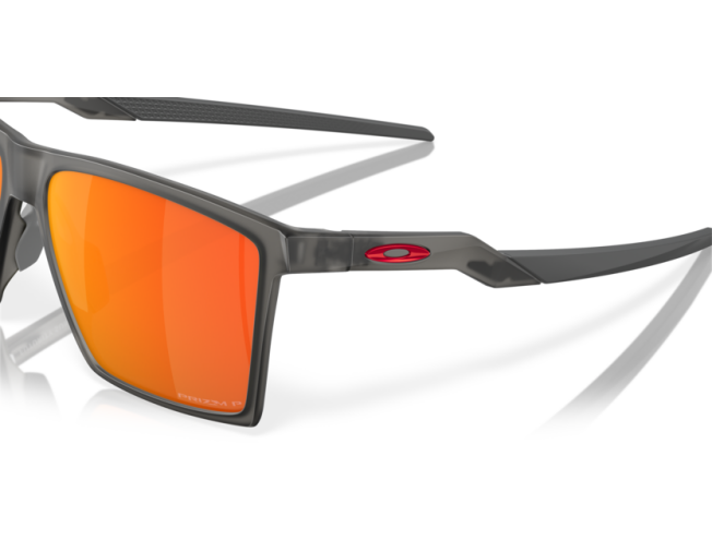 Päikeseprillid OAKLEY Futurity Sun Satin Grey Smoke Prizm Ruby Polarized Grey Smoke Prizm Ruby Polarized